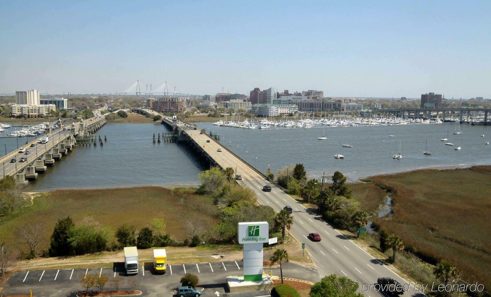 Holiday Inn Charleston-Riverview, An Ihg Hotel Exterior foto